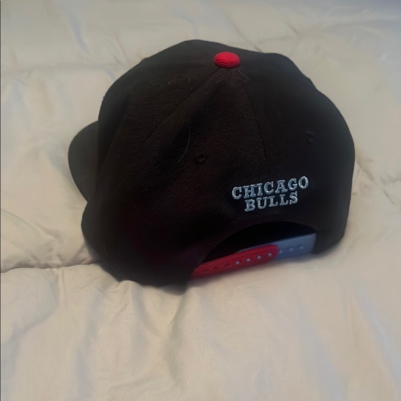 Chicago Bulls Black Cap - Picture 2 of 3